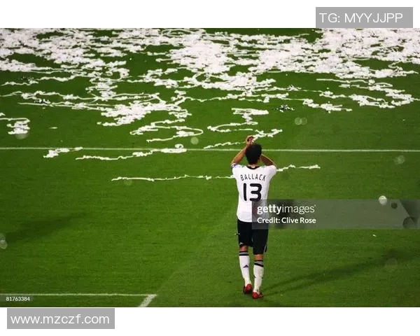 寻找足球明星的足迹与荣耀一起探索他们背后的故事与成就